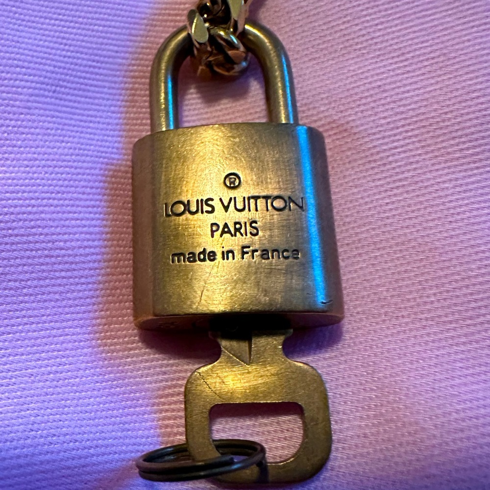 Authentic Louis‎ Vuitton Lock and Key #314 in Kate spade dust bag